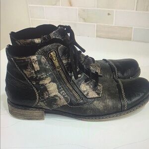 Stylish Black and Brown Ankle Boots